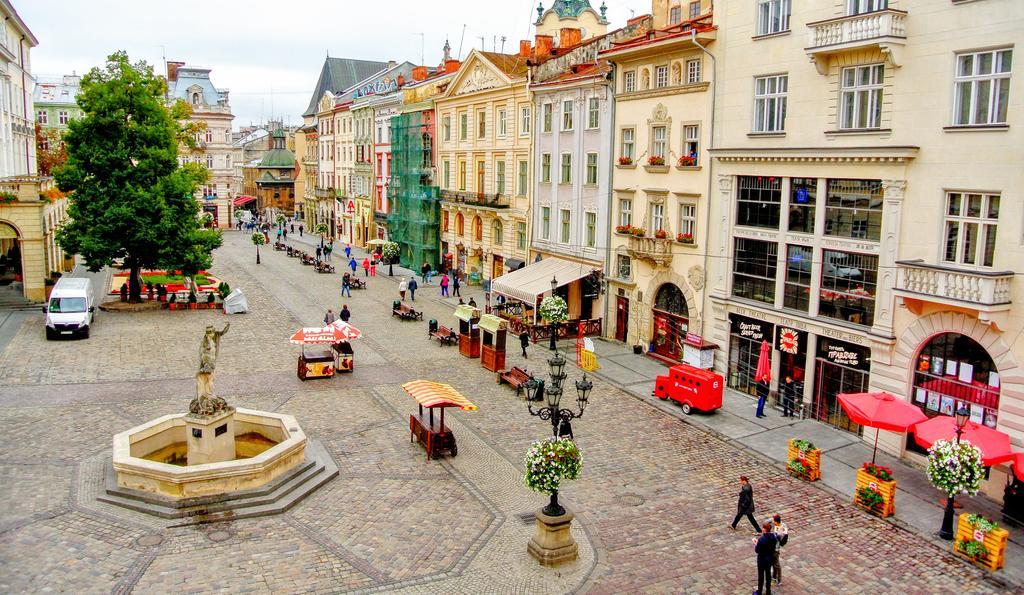 Apartment Na Rynok Square リヴィウ エクステリア 写真