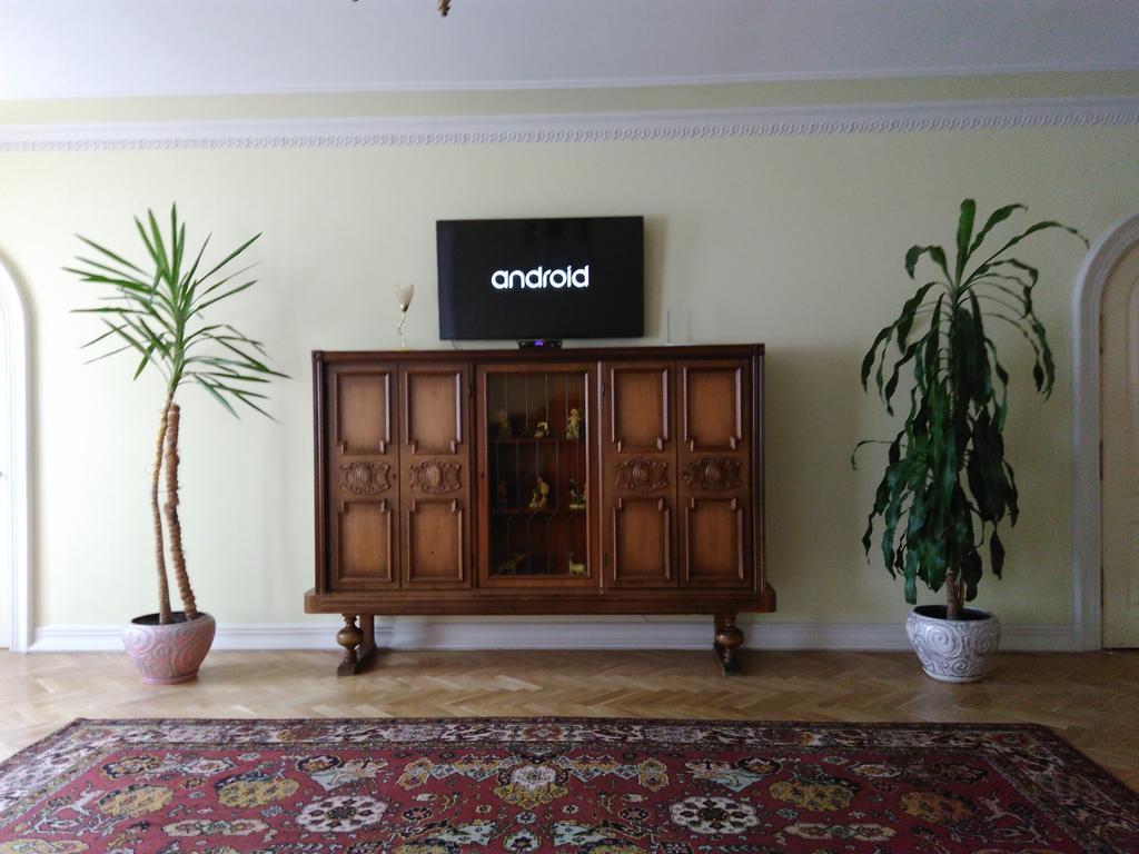Apartment Na Rynok Square リヴィウ エクステリア 写真